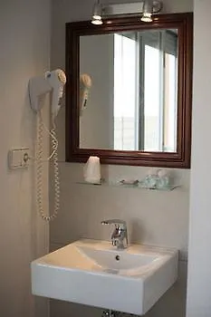 בית הארחה Hostal Ripoll Ibiza