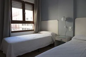 Hostal Ripoll Ibiza בית הארחה