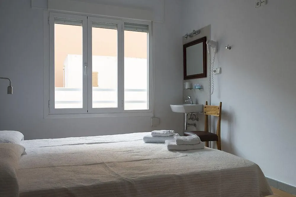 Hostal Ripoll Ibiza 0*, איביזה העיר