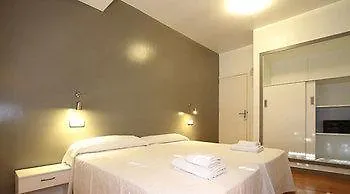Hostal Ripoll Ibiza בית הארחה איביזה העיר