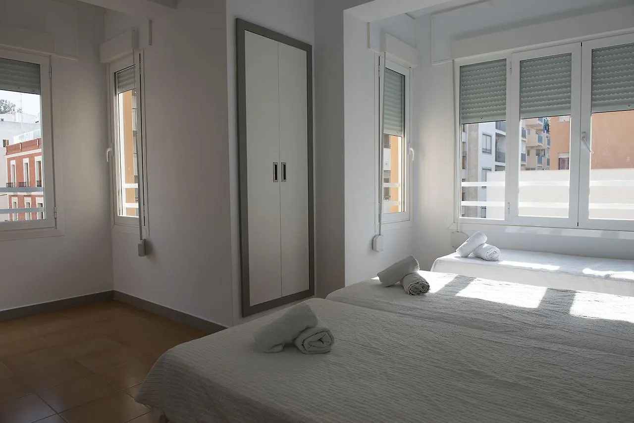 Hostal Ripoll Ibiza בית הארחה איביזה העיר